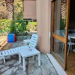 Casa Con Giardino: