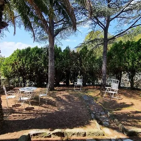 Casa Con Giardino: Варацце