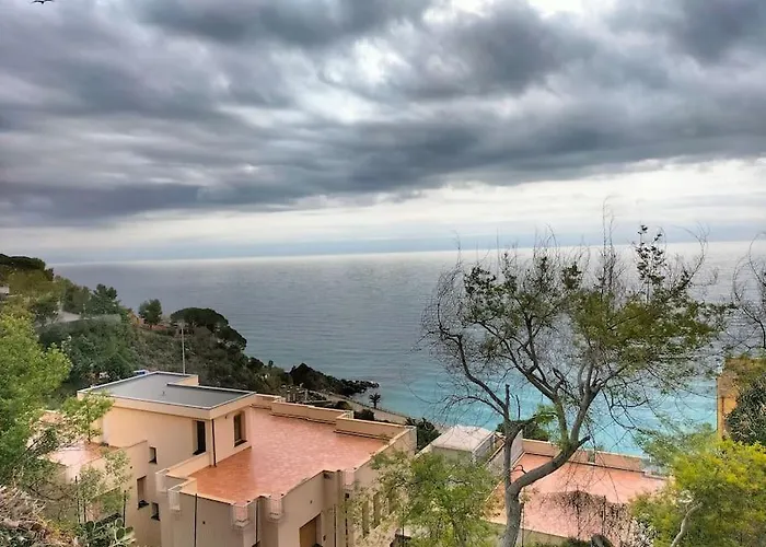 Casa Con Giardino: Varazze