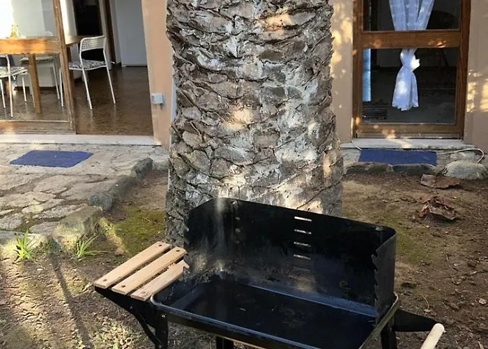 Casa Con Giardino: * 瓦拉泽