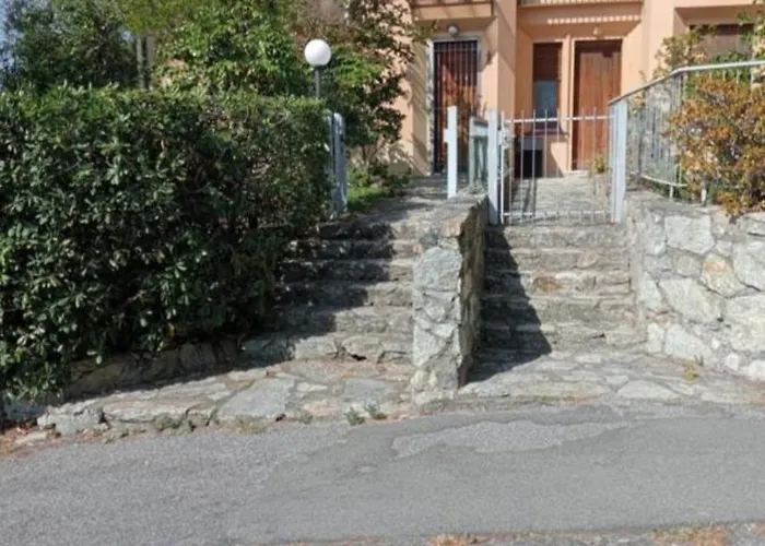 Casa Con Giardino: *